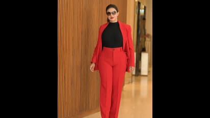 వావ్.. రెడ్ బ్లేజర్ లో కిల్లర్ లేడీ..స్టైలిష్ అండ్ హాట్ లుక్స్ లో హనీ రోజ్ బ్లాస్టింగ్ 