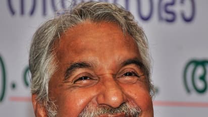 உம்மன் சாண்டியின் கடைசி ஆசை... மனைவி சொன்னதை அப்படியே நிறைவேற்றிய கேரள அரசு!