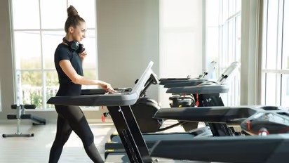 மழைக்காலம் கம்மிங் சூன்.. அதில் நனையாமல் வாக்கிங் செல்லும் நன்மைகளை எப்படி பெறலாம்? சில டிப்ஸ்!