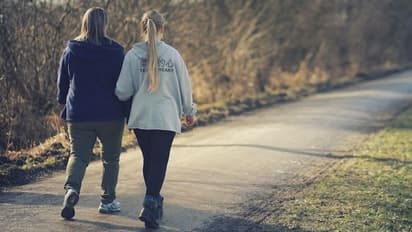 తిన్న తర్వాత నడిస్తే ఏయే లాభాలు ఉన్నాయో తెలుసా?