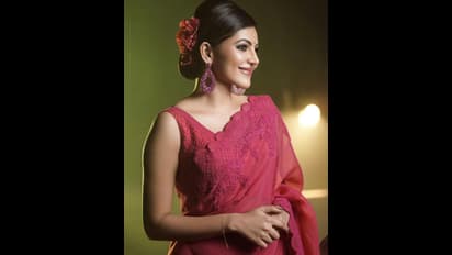 சரோஜா தேவி கெட்டப்புக்கு மாறிய அதுல்யா ரவி! ஓல்டு இஸ் கோல்டு... சும்மா அள்ளுதே அழகு! ரீசென்ட் போட்டோஸ்!