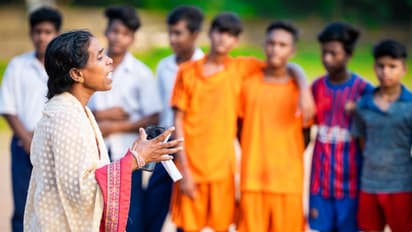 ஜெனிவாவில் நடந்த புகைப்படக் கண்காட்சியில் இடம் பெற்ற உடற்கல்வி ஆசிரியர் ஸ்மிதா மான்சி ஜெனாவின் புகைப்படம்!