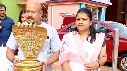 ಸಿದ್ದು ಸಿಎಂ ಆಗಿದ್ದಕ್ಕೆ ಸೌದಿಯಿಂದ ಬಂದು ಹರಕೆ ತೀರಿಸಿದ ಅಭಿಮಾನಿ