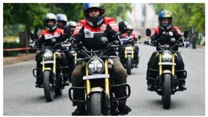 ശത്രുവിനെ തച്ചുടച്ച വിജയമലനിരകളിലേക്ക് വനിതാ റൈഡര്‍മാരുമായി ഇന്ത്യൻ സൈന്യം, കൈകോര്‍ത്ത് ടിവിഎസും