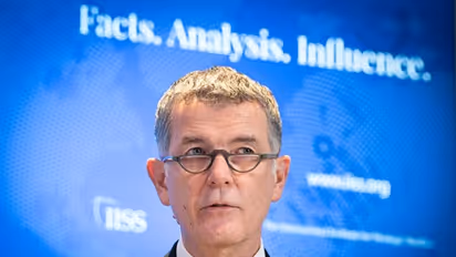 MI6 door 'is always open': UK spy chief Richard Moore urges unhappy Russians to share secrets (WATCH)