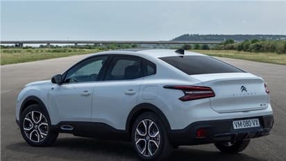 വരുന്നൂ, പുതിയൊരു ഫ്രഞ്ച് മോഡല് കൂടി; ഇതാ വേറിട്ടൊരു ക്രോസോവര് സെഡാൻ