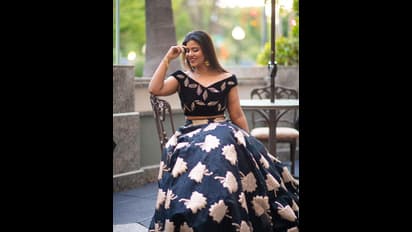 ముద్దుముద్దుగా ఫోజులిస్తూ మంత్రముగ్ధులను చేస్తున్న ఐశ్వర్య రాజేశ్.. లెహంగాలో డస్కీ భామ బ్యూటీఫుల్ లుక్