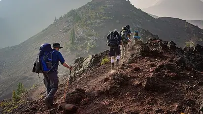 Stay fueled and satisfied on your hiking trip with these 6 essential snacks; check details