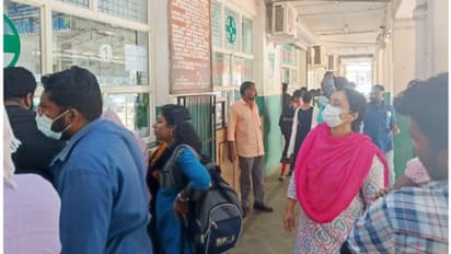 മെഡിക്കല് കോളേജില് മന്ത്രിയുടെ അപ്രതീക്ഷിത സന്ദര്ശനം; ആനുകൂല്യങ്ങള്ക്ക് ആളുകളെ നടത്തി ബുദ്ധിമുട്ടിക്കരുത്