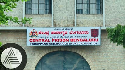 ಬೆಂಗಳೂರು: ಶಂಕಿತ ಉಗ್ರರ ಬಂಧನ ಬೆನ್ನಲ್ಲೇ ಪರಪ್ಪನ ಜೈಲಲ್ಲಿ ದಿಢೀರ್ ರೇಡ್