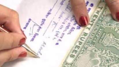 எங்கும் அலைய வேண்டாம்.. வீட்டிலிருந்தே பட்டா மாறுதலுக்கு விண்ணப்பிக்கலாம்.. எப்படி தெரியுமா?