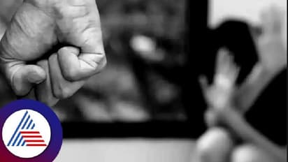 బట్టలు విప్పదీసి.. పిడిగుద్దుల వర్షం కురిపించారు.. నోటితో బూట్లను..