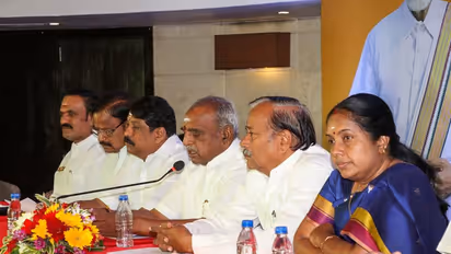 Tamilisai : பாஜகவில் உட்கட்சி மோதலுக்கு முடிவு!!மீண்டும் ஆளுநர் ஆகிறாரா தமிழிசை? அமித்ஷாவுடன் திடீர் சந்திப்பு