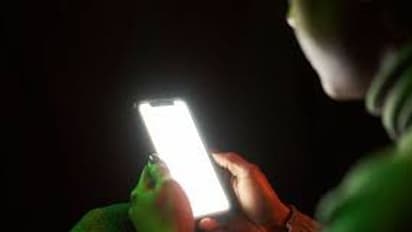 സ്കൂളിലെ സ്മാർട്ട്ഫോൺ ഉപയോഗത്തില് മുന്നറിയിപ്പുമായി ഐകൃരാഷ്ട്ര സഭ ഏജന്സി