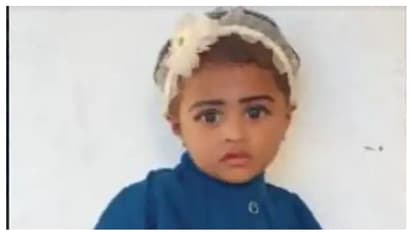 മൂന്നു വയസ്സുകാരി വീടിന് മുന്നിൽവെച്ച് അമിത വേ​ഗതയിലെത്തിയ ബൈക്കിടിച്ചു മരിച്ചു