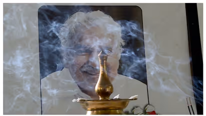 ഉമ്മന് ചാണ്ടി ജനഹൃദയങ്ങളില് വിശുദ്ധനായി കഴിഞ്ഞെന്ന് വി ഡി, കീഴ്വഴക്കം മറികടക്കണമെന്ന് ആലഞ്ചേരി