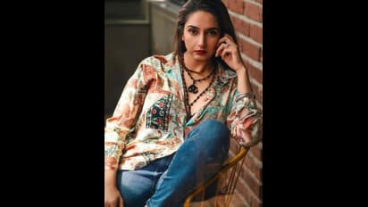 ನಟಿ ರಾಗಿಣಿ ನಿಶ್ಚಿತಾರ್ಥ?; ಕೈಯಲ್ಲಿರುವ ಡೈಮೆಂಡ್‌ ಉಂಗುರ ಪ್ರಶ್ನಿಸಿದ ನೆಟ್ಟಿಗರು