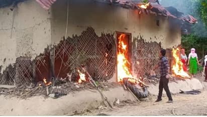 மணிப்பூர் வீடியோ: தீக்கிரையாக்கப்பட்ட முக்கிய குற்றவாளியின் வீடு!