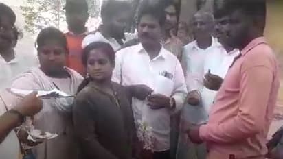 ಪ್ರೀತಿಸಿ, ಗರ್ಭಿಣಿ ಮಾಡಿ ಎಸ್ಕೇಪ್ ಆಗಲು ಯತ್ನ, ಯುವಕನಿಗೆ ಥಳಿಸಿ ಮದುವೆ ಮಾಡಿದ ಸಂಘ ಸಂಸ್ಥೆಗಳು!