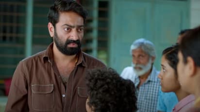 'കാട്ടുപോത്ത് വെടിവെപ്പ് കേസിലെ ഒന്നാം പ്രതി'; 'പാപ്പച്ചന്‍ ഒളിവിലാണ്' ട്രെയ്‍ലര്‍