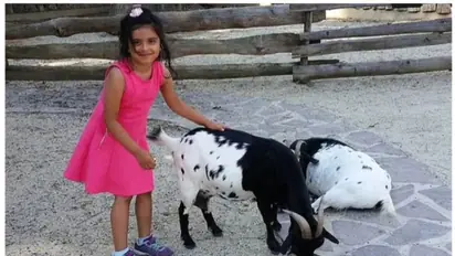 ഒരു ദിവസം പോലും സ്കൂള് മുടക്കാതെ പത്ത് വയസുകാരിയുടെ ലോകയാത്ര; ഇതുവരെ സഞ്ചരിച്ചത് 50 രാജ്യങ്ങളില്