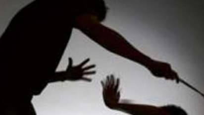 பட்டப்பகலில் துணிகரம்.. இரும்பு கம்பியால் கொடூரமாக தாக்கப்பட்ட ஊழியர் - 14 லட்சம் கொள்ளை!