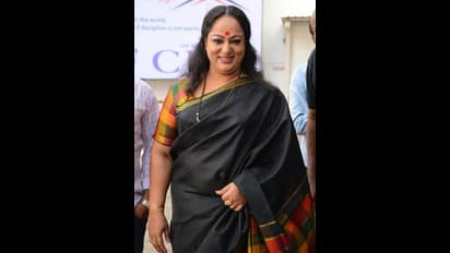 தினமும் புது புடவை மட்டும் தான் கட்டுவேன்! புடவைகளுக்கு என்றே தனி வீடு; நடிகை நளினி கூறிய தகவல்!