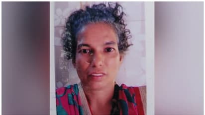 കൊട്ടാരക്കരയിൽ മകൻ അമ്മയെ നടുറോഡിൽ കുത്തിക്കൊന്നു; നിത്യശാന്തി നൽകിയെന്ന് മകന്റെ മൊഴി  