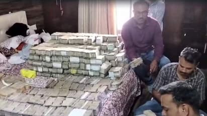 ஆன்லைன் சூதாட்டம்... ரூ.5 கோடி சம்பாதித்து, ரூ.58 கோடியை இழந்த நபர்! ஏமாற்றியவர் வீட்டில் கட்டுக்கட்டாக பணம்!