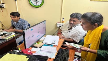 ಕನಕಪುರದ ಕರ್ನಾಟಕ ಒನ್‌ ಕೇಂದ್ರಕ್ಕೆ ಡಿಸಿಎಂ ದಿಢೀರ್‌ ಭೇಟಿ