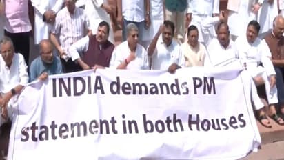 நாடாளுமன்ற வளாகத்தில் இந்தியா, பாஜக கூட்டணி போராட்டம்: இரு அவைகளிலும் ஒத்தி வைப்பு நோட்டீஸ்!