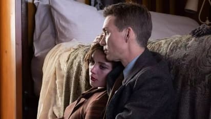 ലൈം​ഗികബന്ധത്തിനിടെ ഭ​ഗവദ്‍​ഗീത വായിക്കുന്ന രം​ഗം; 'ഓപ്പണ്‍ഹെയ്‍മറി'ലെ സീനില്‍ ചര്‍ച്ച, വിവാദം