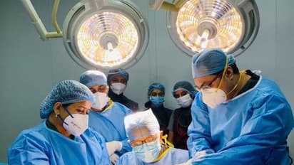 വീൽചെയറിൽ നിന്ന് മോചനം; നൂതന ശസ്ത്രക്രിയ നടത്തി ആസ്റ്റർ മെഡ്സിറ്റി