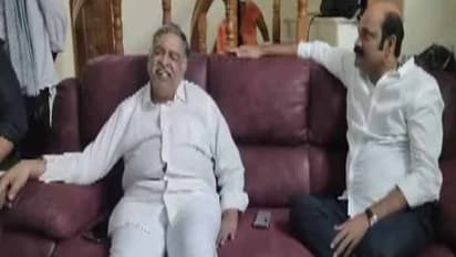 దుట్టాతో యార్లగడ్డ భేటీ: గన్నవరం వైసీపీలో ఏం జరుగుతుంది ?