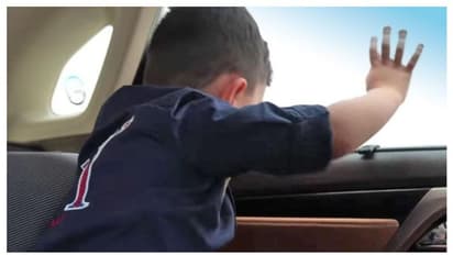 കുട്ടിയെ കാറില് മറന്നു, കടയില് തിരക്കിലമര്ന്ന് അമ്മ, പിന്നീട് സംഭവിച്ചത്; കണ്ണ് തുറപ്പിക്കും ഈ വീഡിയോ