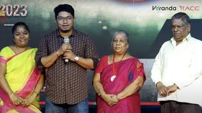 சொமேட்டோவில் டெலிவரி பாயாக இருந்து கொண்டே டிஎன்பிஎஸ்சி தேர்வில் வெற்றி பெற்ற விக்கேஷ்; குவியும் வாழ்த்து!!