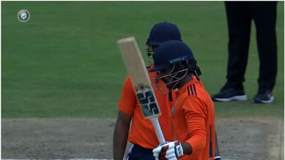 വീണ്ടും രോഹന് കുന്നുമ്മലിന്റെ വെടിക്കെട്ട്! ദിയോദര് ട്രോഫിയില് സൗത്ത് സോണിന് തുടര്ച്ചയായ മൂന്നാം ജയം