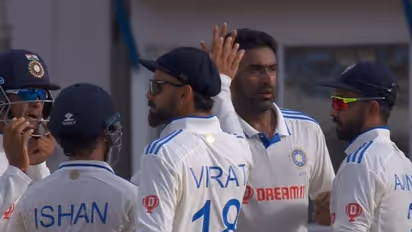 டெஸ்ட் போட்டியின் கடைசி நாளில் இந்தியா: இனிமேல் 5 மாசத்திற்கு டெஸ்ட் இல்லையா?