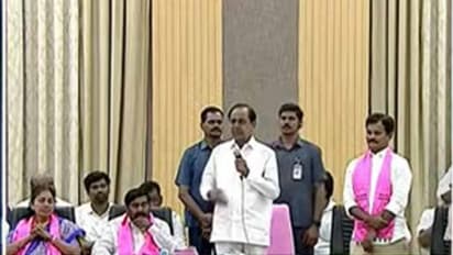 మూడు గంటల విద్యుతంటే రైతులే తిడుతున్నారు: 24 గంటల విద్యుత్ పై కాంగ్రెస్ కు కేసీఆర్ కౌంటర్