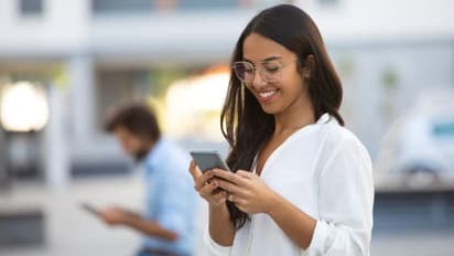 Jio Roaming Plan : ரூ.125 கட்டணத்தில்.. வெளிநாடுகளில் இருப்போரிடம் ஜாலியாக பேசலாம் - முழு விபரம் இதோ !!