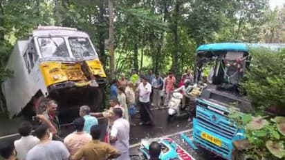 പാഴ്സൽ ലോറിയും സ്വകാര്യ ബസും കൂട്ടിയിടിച്ചു, പത്തിലധികം പേർക്ക് പരിക്കേറ്റു