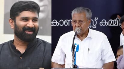 'ഒരതിഥി കാരണം മൈക്ക് ഓപ്പറേറ്റർക്കുണ്ടായ അസൗകര്യത്തിൽ ക്ഷമ ചോദിക്കുന്നു'; പിണറായിക്കെതിരെ വിടി ബൽറാം