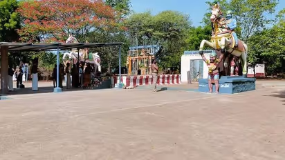 இங்கு கயிறு கட்டினால், மதுவை தொடவே மாட்டார்களாம்.. சக்திவாய்ந்த கருப்புசாமி கோயில் எங்குள்ளது?