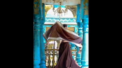 ఇది కదా అందమంటే, ఊపిరి సలపని విధంగా బ్యాక్ సైడ్ ఫోజులతో బిగ్ బాస్ ఇనయ పరువాల వెల్లువ 