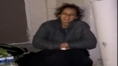 అమెరికా వీధుల్లో ఆకలితో అలమటిస్తున్న హైదరాబాద్ మహిళ.. కేంద్ర మంత్రి జై శంకర్ సాయం కోరిన తల్లి..