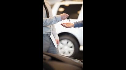 Vastu Tips : புதிய வாகனம் வாங்கும் முன் சில வாஸ்து விதிகளைப் பின்பற்றுங்கள்..பிரச்னை வராது..!!