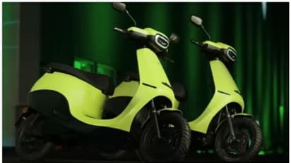 പുതിയ നിയോൺ ഗ്രീൻ കളർ സ്കീമില് ഒല എസ് 1 എയർ