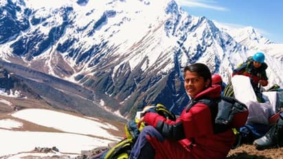 കൊടും തണുപ്പും മഴയും തളര്ത്തിയില്ല, 14800 അടി ഉയരെ ഹുറാടോപ്പില് കേരളത്തിന് അഭിമാനമായി 19കാരി അനിഷ്മ