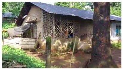 കെഎസ്ഇബി ക്വാർട്ടേഴ്സിൽ ആദിവാസി യുവതിയെ മരിച്ച നിലയിൽ കണ്ടെത്തി; കൊലപാതകമെന്ന് സംശയം