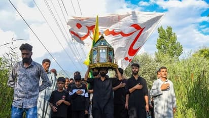 Muharram procession in Kashmir: 3 దశాబ్దాల తర్వాత కశ్మీర్ లోని లాల్ చౌక్ మీదుగా మొహర్రం ఊరేగింపు..